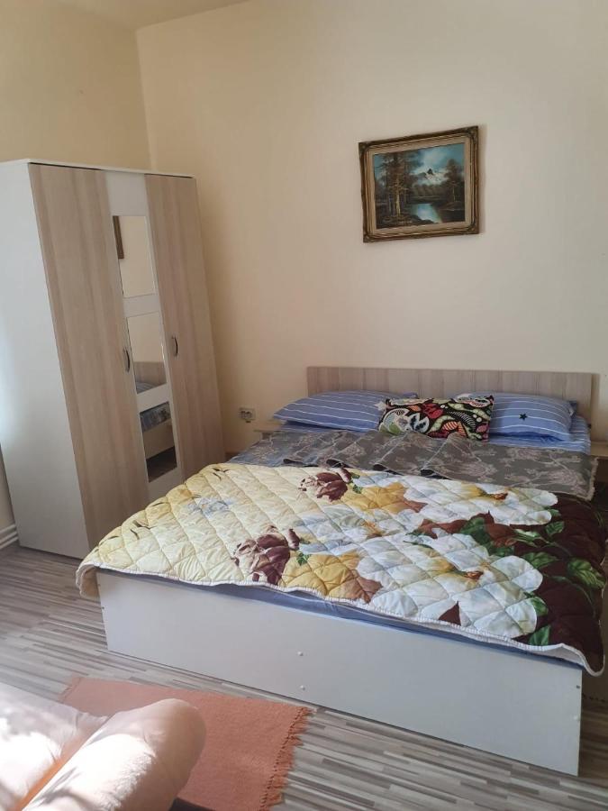 Relax Haus Hunedoara Exterior foto