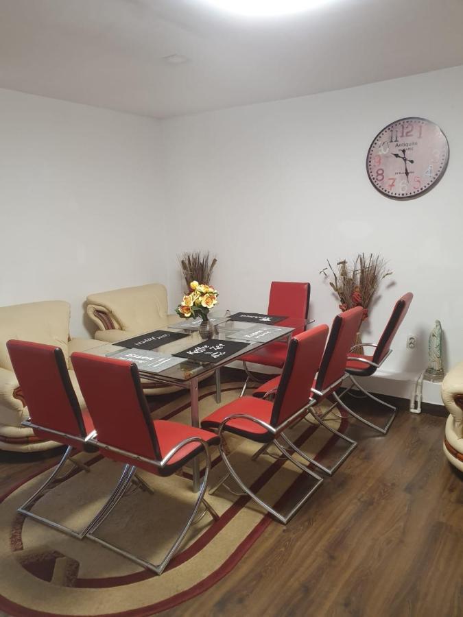 Relax Haus Hunedoara Exterior foto