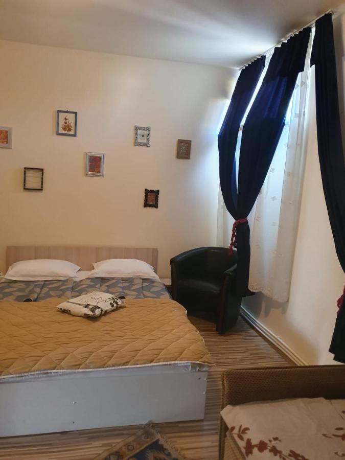 Relax Haus Hunedoara Exterior foto