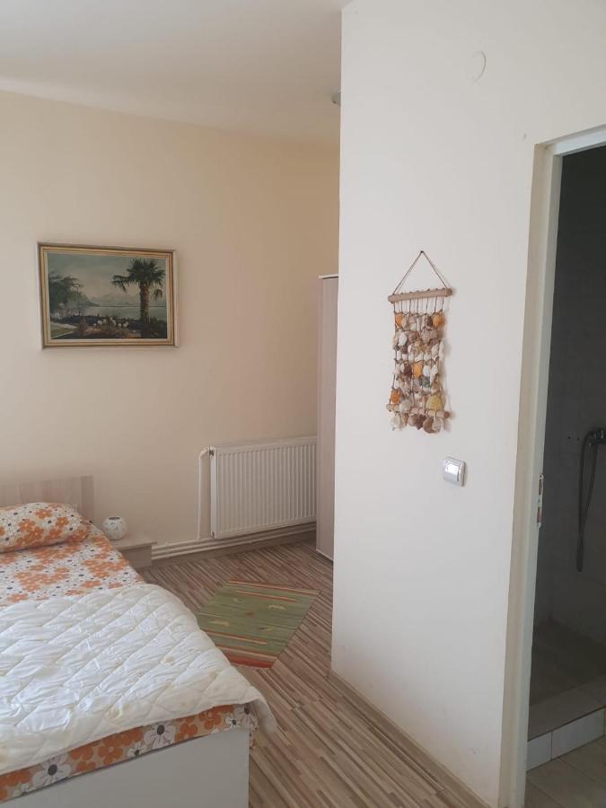 Relax Haus Hunedoara Exterior foto