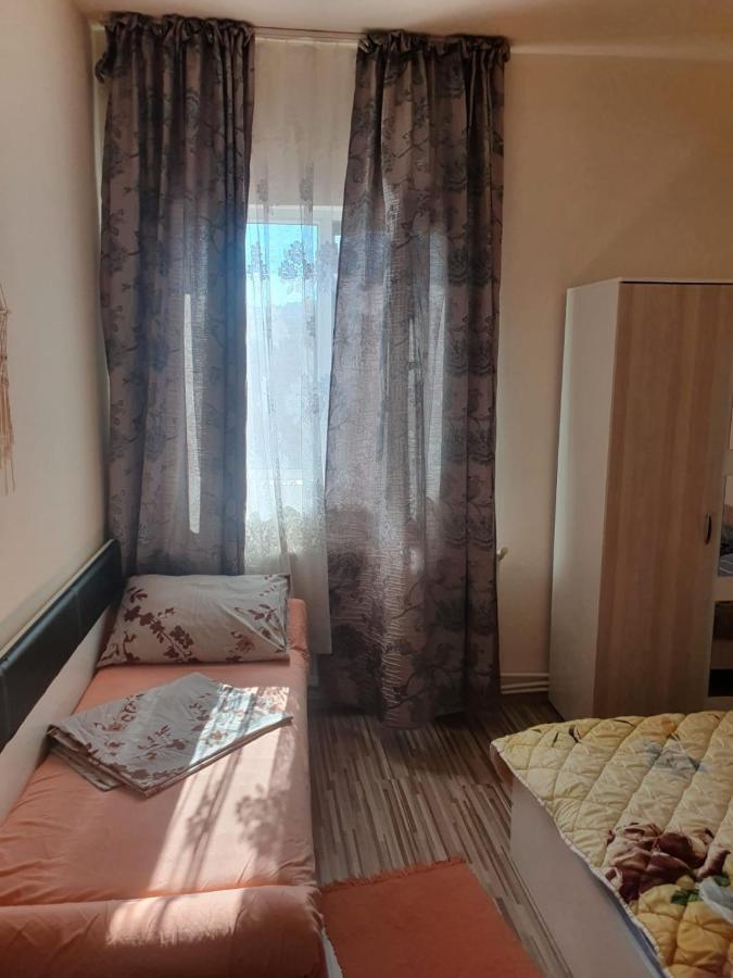 Relax Haus Hunedoara Exterior foto
